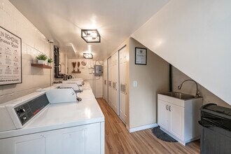 The Huntington Sunset in Arcadia, CA - Building Photo - Interior Photo