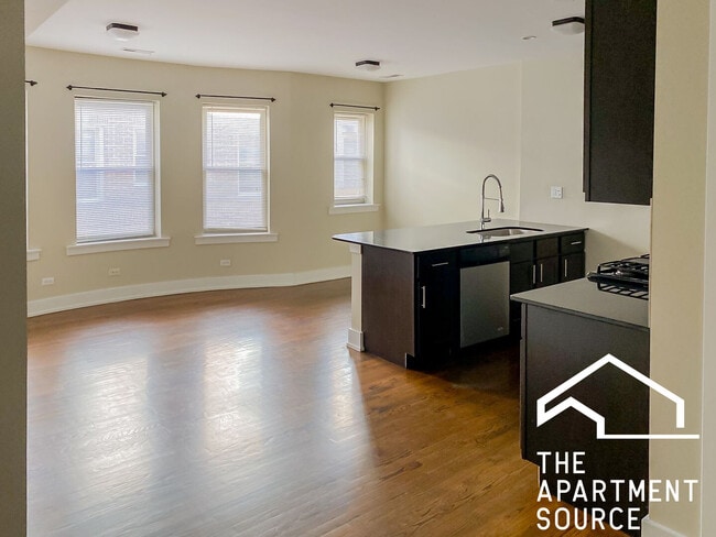 5054 N Winchester Ave, Unit 1E