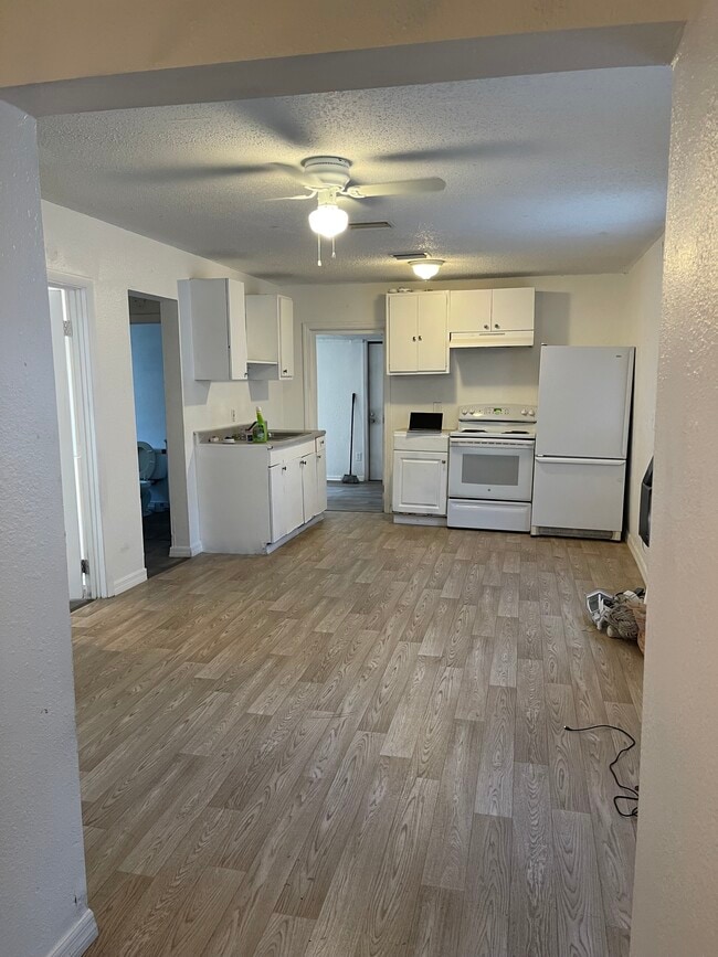 property at 8722 N Brooks St