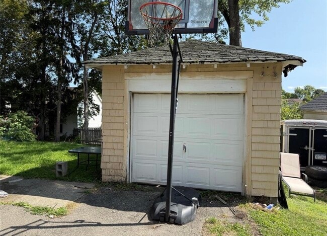 127 Burbank Ave in Johnson City, NY - Building Photo - Building Photo