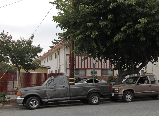 438 S 9th St in San Jose, CA - Foto de edificio - Building Photo