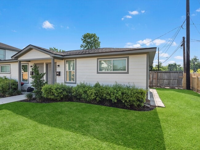 property at 2202 Solo St