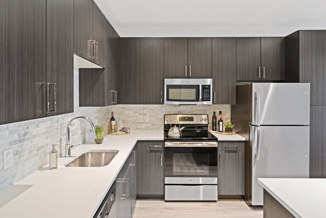 The Quincy in New Brunswick, NJ - Foto de edificio - Building Photo