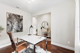 4520 Del Rey Ave in McKinney, TX - Foto de edificio - Building Photo