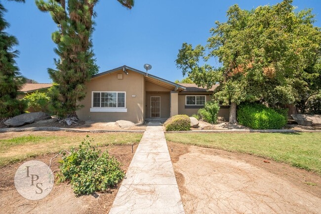 property at 15404 W Kearney Blvd