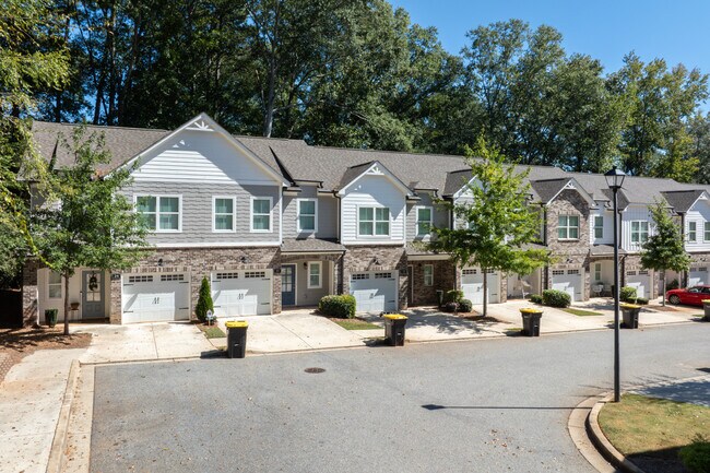 15 Sprayberry Rd in Newnan, GA - Building Photo - Building Photo