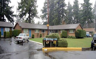 1035-1121 SE 196th Ave in Gresham, OR - Building Photo