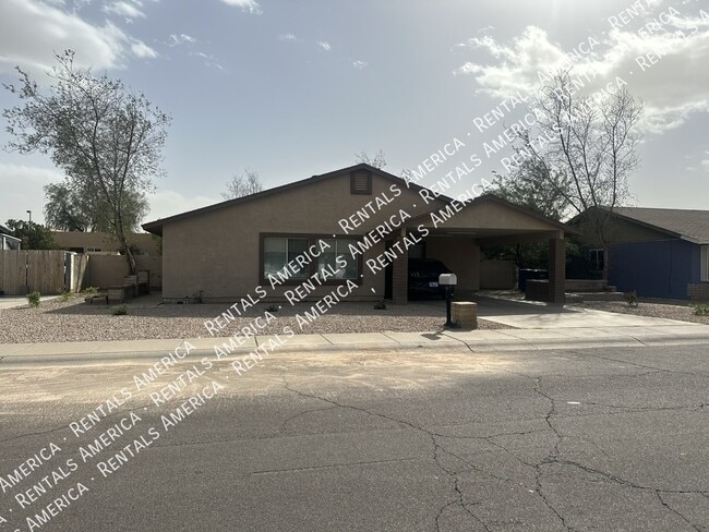 property at 771 E Laredo St