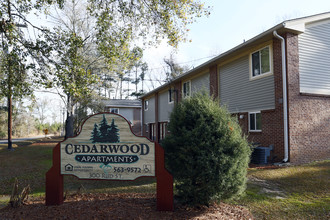 Cedarwood Apartments in St. George, SC - Building Photo - Building Photo