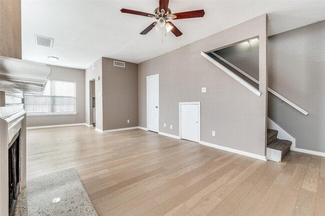 8750 Park Ln, Unit 147 in Dallas, TX - Building Photo - Building Photo