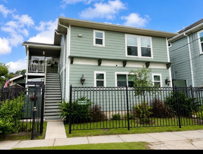property at 4703 Park Dr