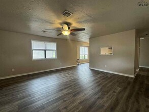 1113 Sunset Ln in Wichita Falls, TX - Building Photo - Building Photo