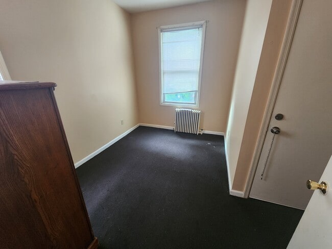 88 Elwood Ave, Unit 3rd Floor in Newark, NJ - Building Photo - Building Photo