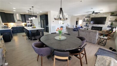 2106 Dipinto Ave in Henderson, NV - Building Photo - Building Photo