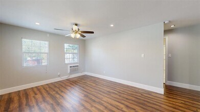 5703 Straub Rd in College Station, TX - Building Photo - Building Photo