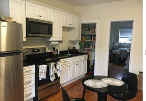 212 Hemenway St, Unit 125 in Boston, MA - Building Photo
