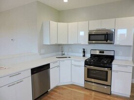 168 Hampshire St, Unit 2 in Cambridge, MA - Building Photo