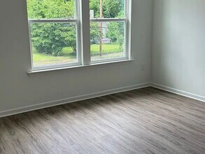 705 W Parker Rd in Greenville, SC - Building Photo - Building Photo