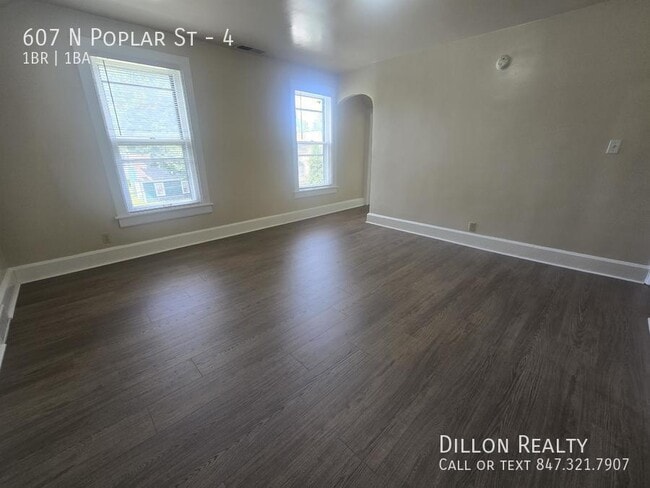 607 N Poplar St in Waukegan, IL - Building Photo - Building Photo