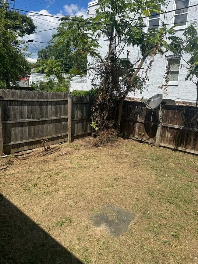 552 E 38th St in Baltimore, MD - Building Photo - Building Photo