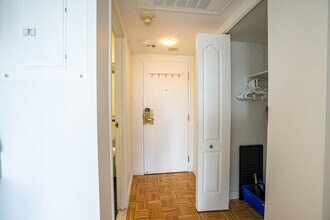 1555 Boul. René-Lévesque O in Montréal, QC - Building Photo - Building Photo