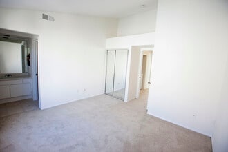 12926 Carmel Creek Rd, Unit 43 in San Diego, CA - Building Photo - Building Photo