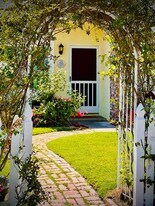 23336 Via Bahia in Mission Viejo, CA - Building Photo