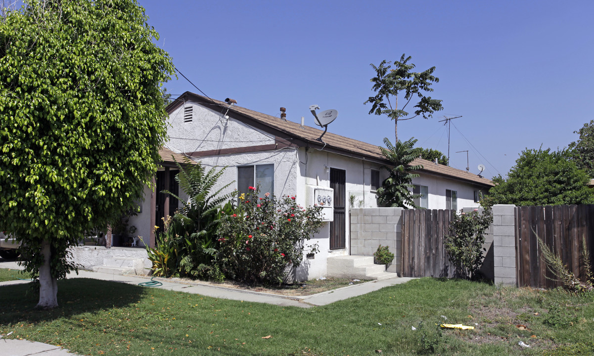 16348 Randall Ave in Fontana, CA - Building Photo