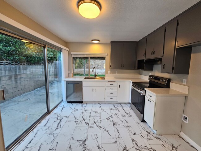 18615 Fieldbrook St in Rowland Heights, CA - Foto de edificio - Building Photo