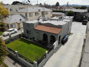 14154 Sylvan St in Van Nuys, CA - Building Photo - Primary Photo