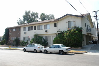 14205 Burbank Blvd in Van Nuys, CA - Building Photo - Building Photo