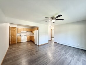 817 George St in Edgerton, WI - Building Photo - Building Photo