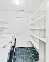 9135 Deer Vlg in San Antonio, TX - Building Photo - Building Photo