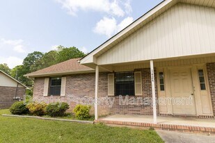 1418 Baggett Rd in Ringgold, GA - Building Photo