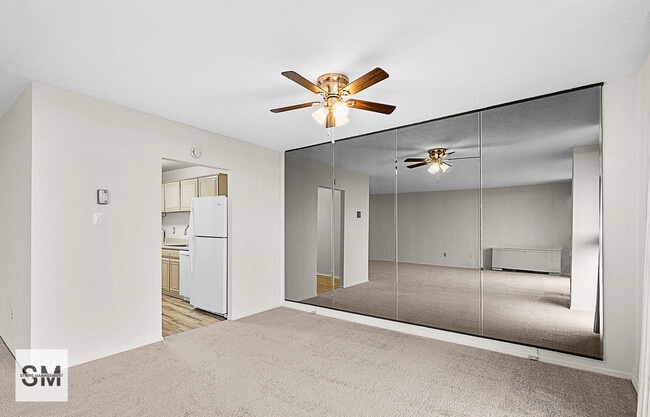6100 Westchester Park Dr in College Park, MD - Building Photo - Building Photo