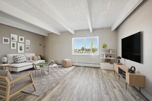 QUARI ST (1389) in Aurora, CO - Building Photo