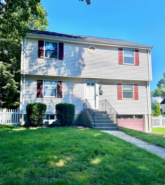9 Thorpe Rd Rentals in Needham, MA