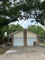 12816 Tomanet Trail in Austin, TX - Building Photo