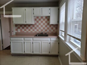 8 Woodside Ave in Boston, MA - Building Photo - Building Photo