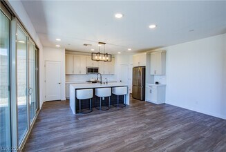 12063 Glentana Vw St in Las Vegas, NV - Building Photo - Building Photo