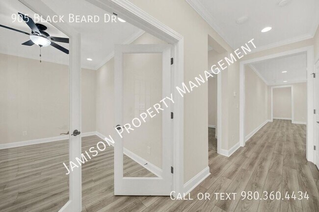 905 Black Beard Dr in Denver, NC - Building Photo - Building Photo