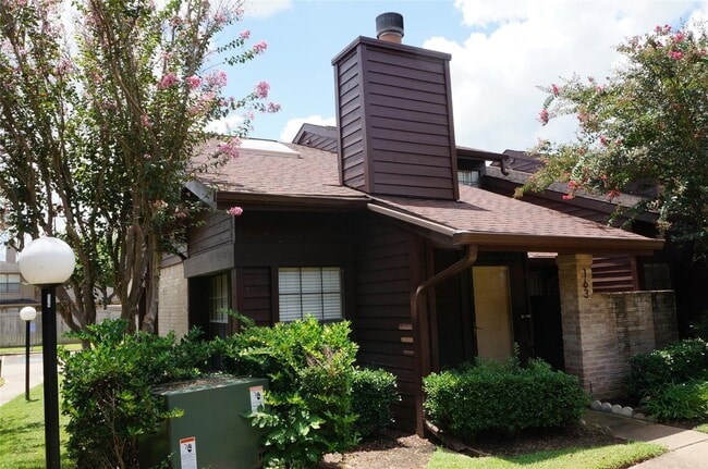 property at 2611 Grants Lake Blvd