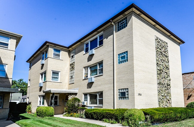 property at 3814 N Harlem Ave