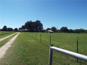 18231 Co Rd 331 in Terrell, TX - Building Photo - Building Photo