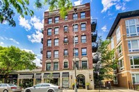 4144 N Sheridan Rd, Unit 105 in Chicago, IL - Building Photo - Building Photo