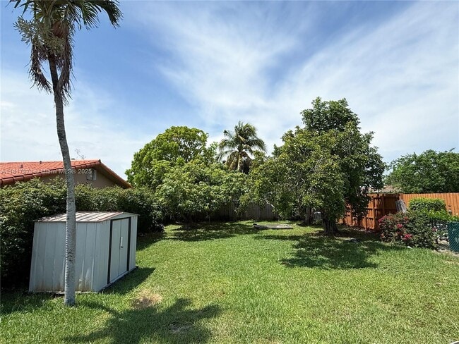 2975 SW 25th Ter in Miami, FL - Building Photo - Building Photo