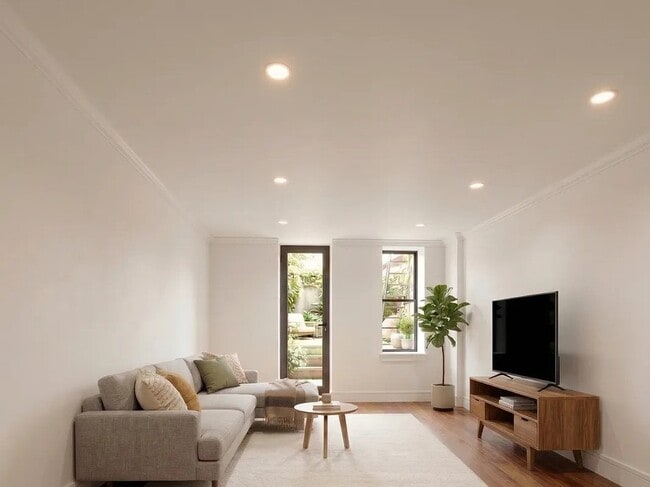 property at 118 E 4th St