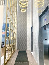 330 Richmond St W in Toronto, ON - Building Photo - Building Photo