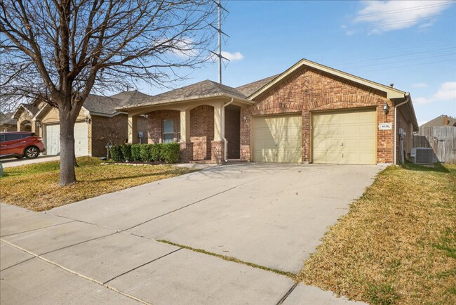 6124 Amberjack Trail in Fort Worth, TX - Building Photo - Building Photo