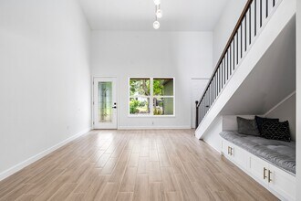 5175 Moeller Ave in Sarasota, FL - Building Photo - Building Photo